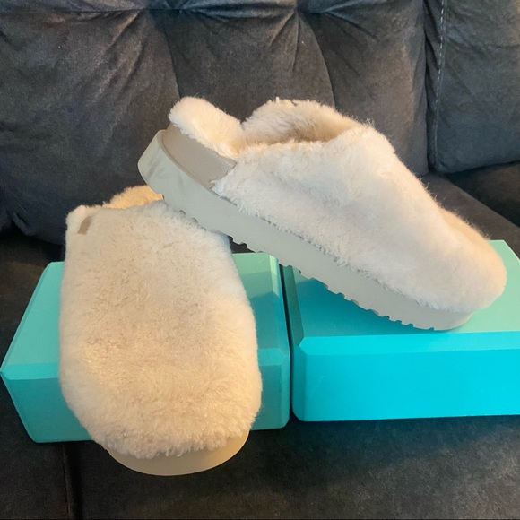 UGG Shoes - Fluffy Sugar UGG Slippers S10